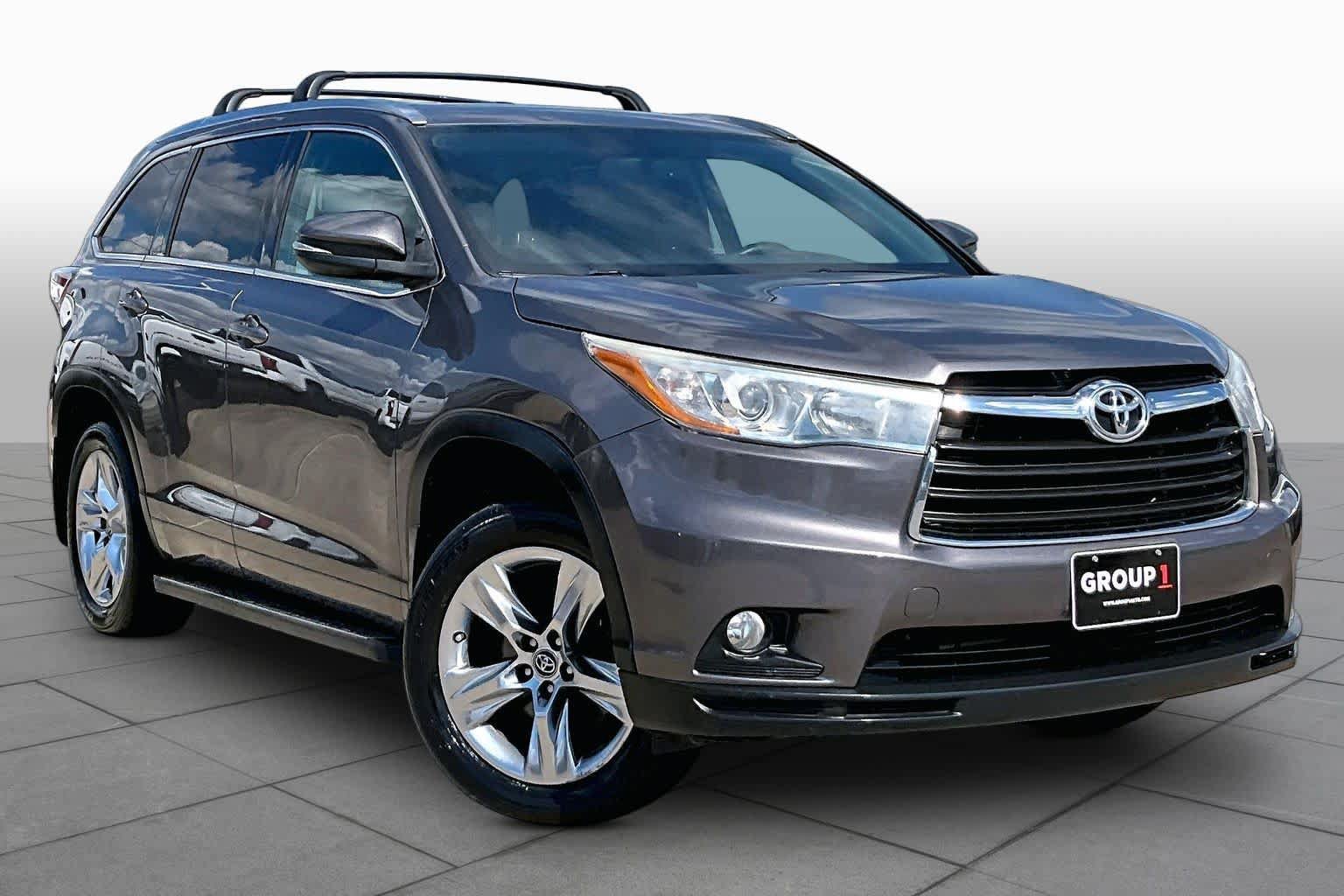 Used 2015 Toyota Highlander XLE FWD image 3