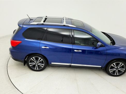 Used 2018 Nissan Pathfinder Platinum FWD image 18