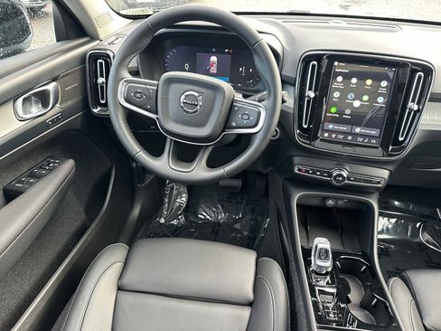 New 2026 Volvo XC40 B5 Ultra w/ Climate Package image 17