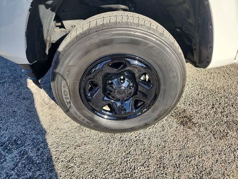 Used 2023 Toyota Tacoma SR5 image 11