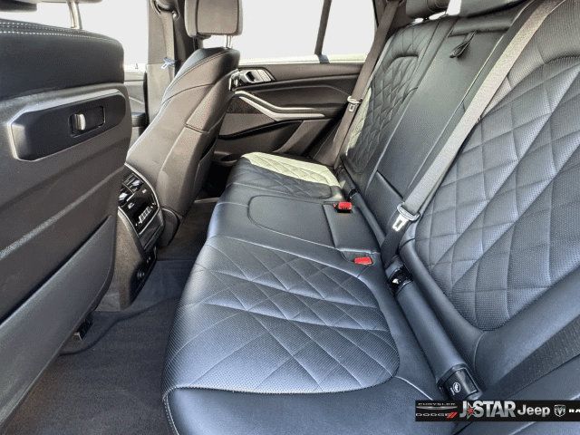 Used 2025 BMW X5 xDrive40i w/ Climate Comfort Package AWD/4WD image 17