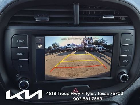 Certified 2025 Kia Soul LX w/ LX Technology Package FWD image 31