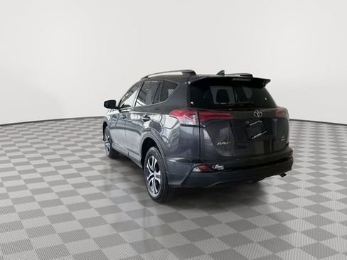 Used 2018 Toyota RAV4 LE w/ Carpet Mat Package image 8