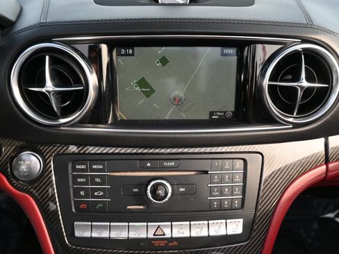 Used 2017 Mercedes-Benz SL 63 AMG image 14