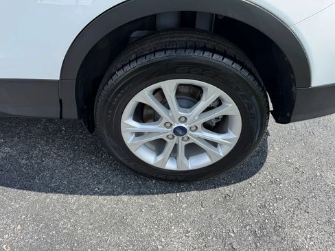 Used 2018 Ford Escape SE FWD image 42