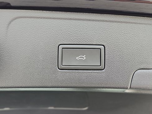 New 2026 Volkswagen Atlas Cross Sport SEL R-Line image 7