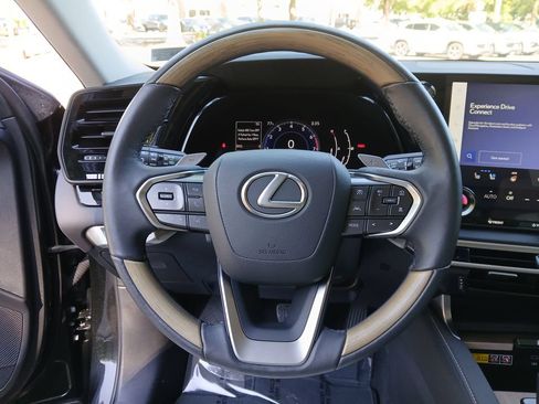 Used 2023 Lexus RX 350 Premium w/ Accessory Package AWD/4WD image 25
