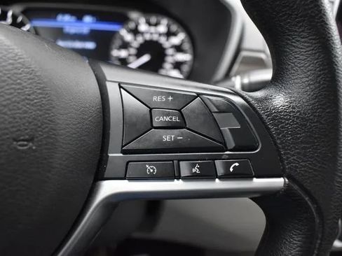 Used 2025 Nissan Altima 2.5 SV FWD image 22