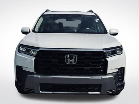New 2026 Honda Pilot Touring image 2
