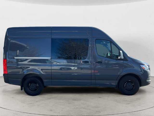 Used 2024 Mercedes-Benz Sprinter 2500 image 6