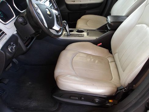 Used 2013 Buick Enclave Leather FWD image 8