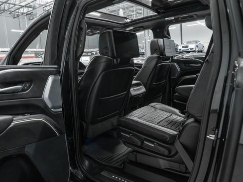 Used 2024 Cadillac Escalade ESV V w/ LPO, Floor Liner Package AWD/4WD image 26