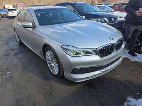 Used 2018 BMW ALPINA B7 xDrive image 2