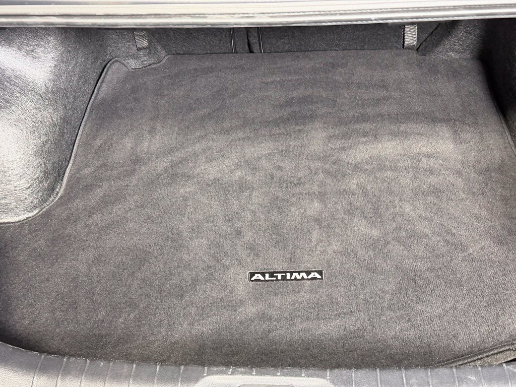 Used 2025 Nissan Altima 2.5 SV FWD image 18