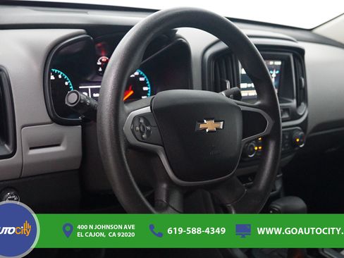 Used 2018 Chevrolet Colorado W/T w/ WT Convenience Package RWD image 18