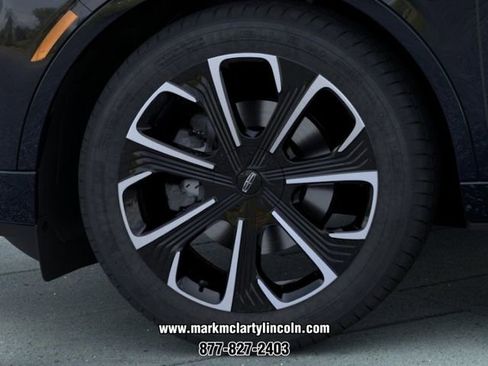 New 2026 Lincoln Nautilus Reserve image 19