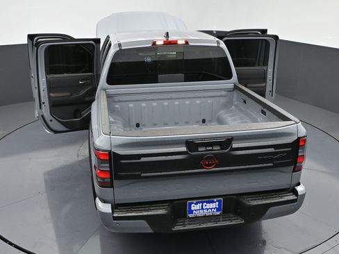 Used 2025 Nissan Frontier PRO-4X image 45