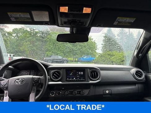 Used 2019 Toyota Tacoma TRD Off-Road AWD/4WD image 8