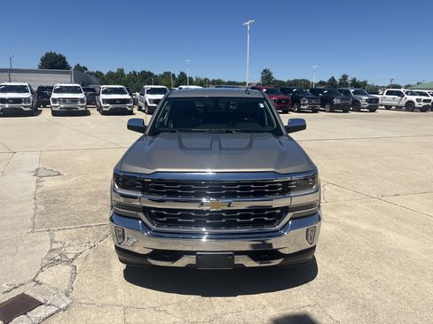 Used 2017 Chevrolet Silverado 1500 LTZ AWD/4WD image 3