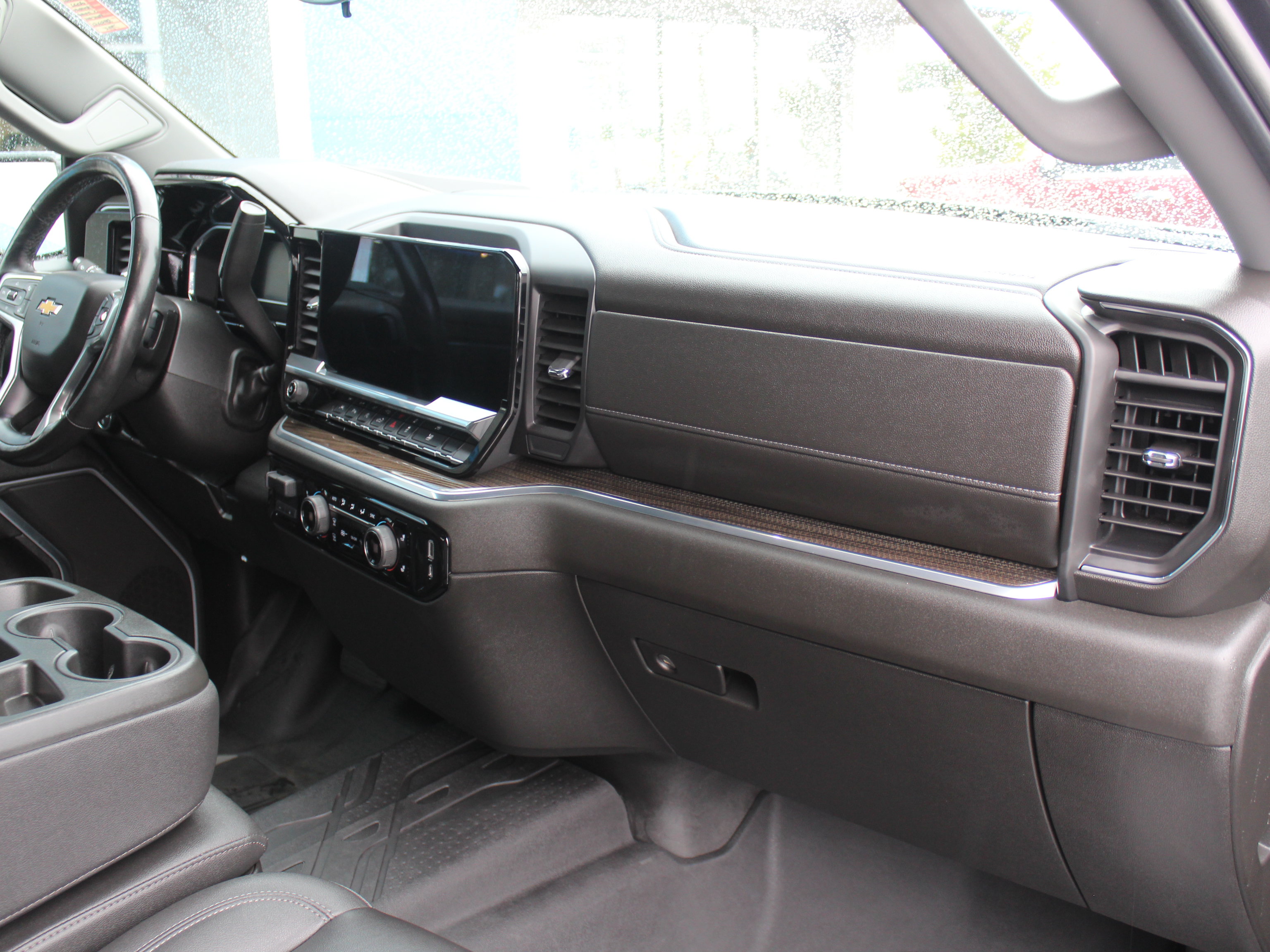 Used 2022 Chevrolet Silverado 1500 LT w/ Safety Package AWD/4WD image 27
