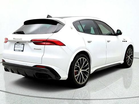 Used 2023 Maserati Grecale Trofeo AWD/4WD image 5