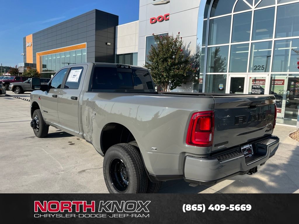 New 2027 RAM 3500 Big Horn AWD/4WD image 18