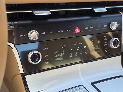 New 2026 Genesis G80 2.5T image 17