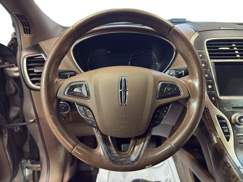 Used 2016 Lincoln MKX Reserve w/ Climate Package AWD/4WD image 17