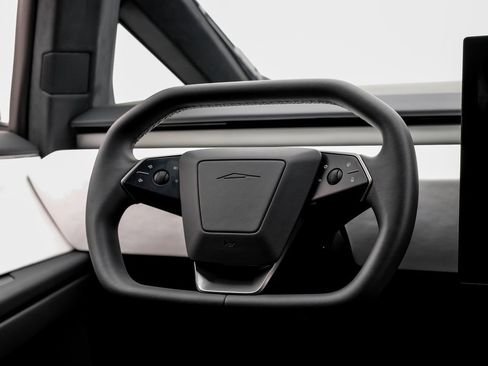 Used 2024 Tesla Cybertruck AWD Crew Cab image 12