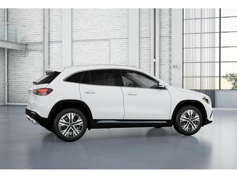 Certified 2026 Mercedes-Benz GLA 250 4MATIC image 18