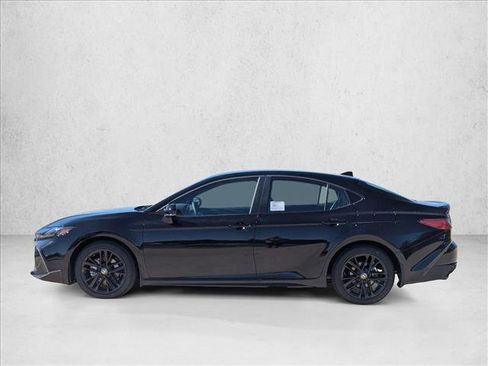 Used 2026 Toyota Camry SE w/ Convenience Package image 5