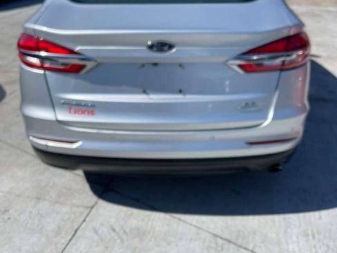 Used 2019 Ford Fusion SE FWD image 4