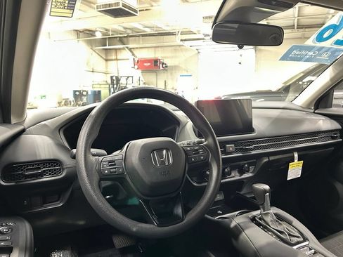 Used 2026 Honda HR-V LX image 15