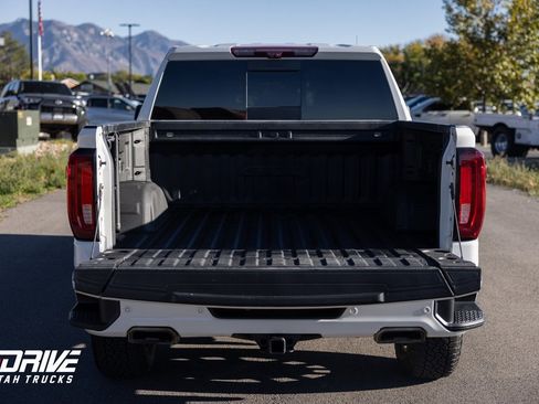 Used 2021 GMC Sierra 1500 AT4 w/ AT4 Premium Package image 17