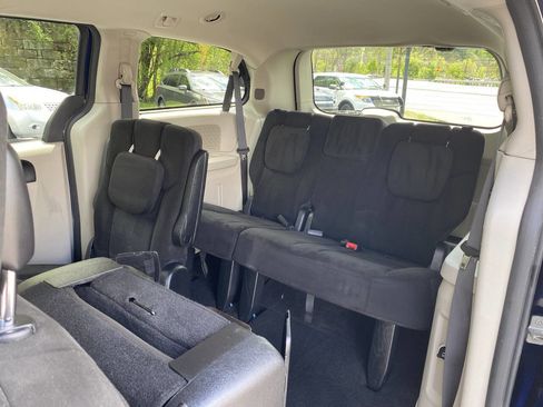 Used 2016 Dodge Grand Caravan SE w/ Quick Order Package 29E SE FWD image 11