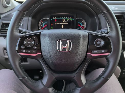 Used 2021 Honda Pilot Touring image 23