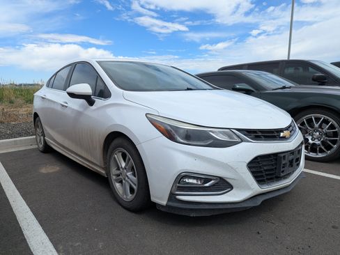 Certified 2016 Chevrolet Cruze LT w/ Sun And Sound Package FWD image 3