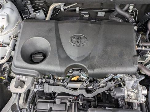 Used 2024 Toyota RAV4 XLE FWD image 21