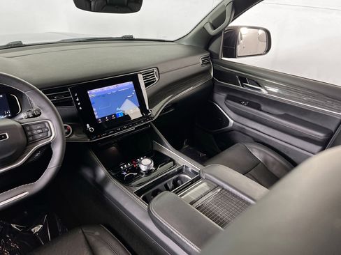 Used 2022 Jeep Wagoneer Series II image 23