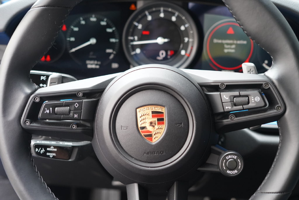 Certified 2024 Porsche 911 Carrera T RWD image 7