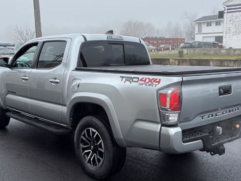 Used 2023 Toyota Tacoma TRD Sport w/ Black Out Package (TMS) image 5