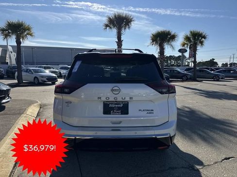 New 2026 Nissan Rogue Platinum image 5