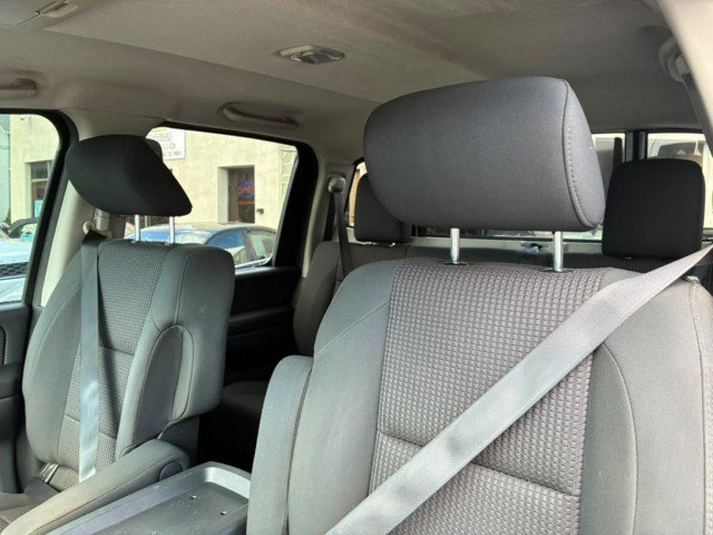 Used 2012 Nissan Titan SV w/ SV Value Truck Pkg RWD image 11