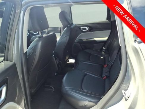Used 2022 Jeep Compass Limited AWD/4WD image 13