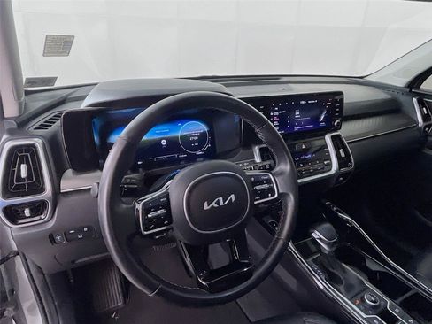Used 2023 Kia Sorento SX AWD/4WD image 11