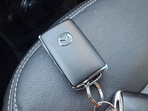 Used 2025 MAZDA CX-5 AWD 2.5 S w/ Preferred Package image 11