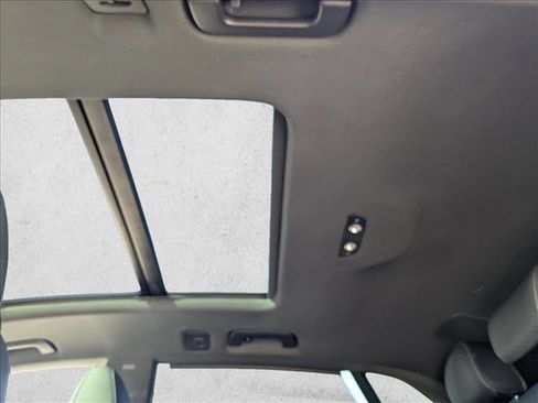 Used 2022 Audi Q8 Premium Plus image 20