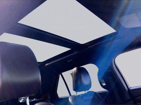 Certified 2025 Ford Explorer Platinum RWD image 20