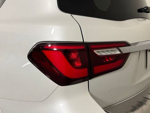Used 2021 INFINITI QX80 Sensory w/ All-Season Package RWD image 11