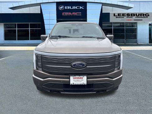 Used 2022 Ford F150 Lightning Lariat image 2